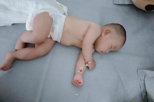 汕头宝宝突然很多眼屎